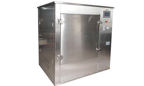 Batch type of microwave dryer